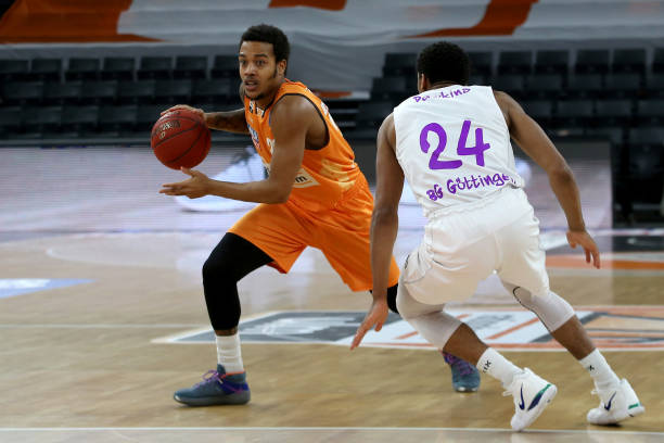 灰熊的较量 灰熊的较量