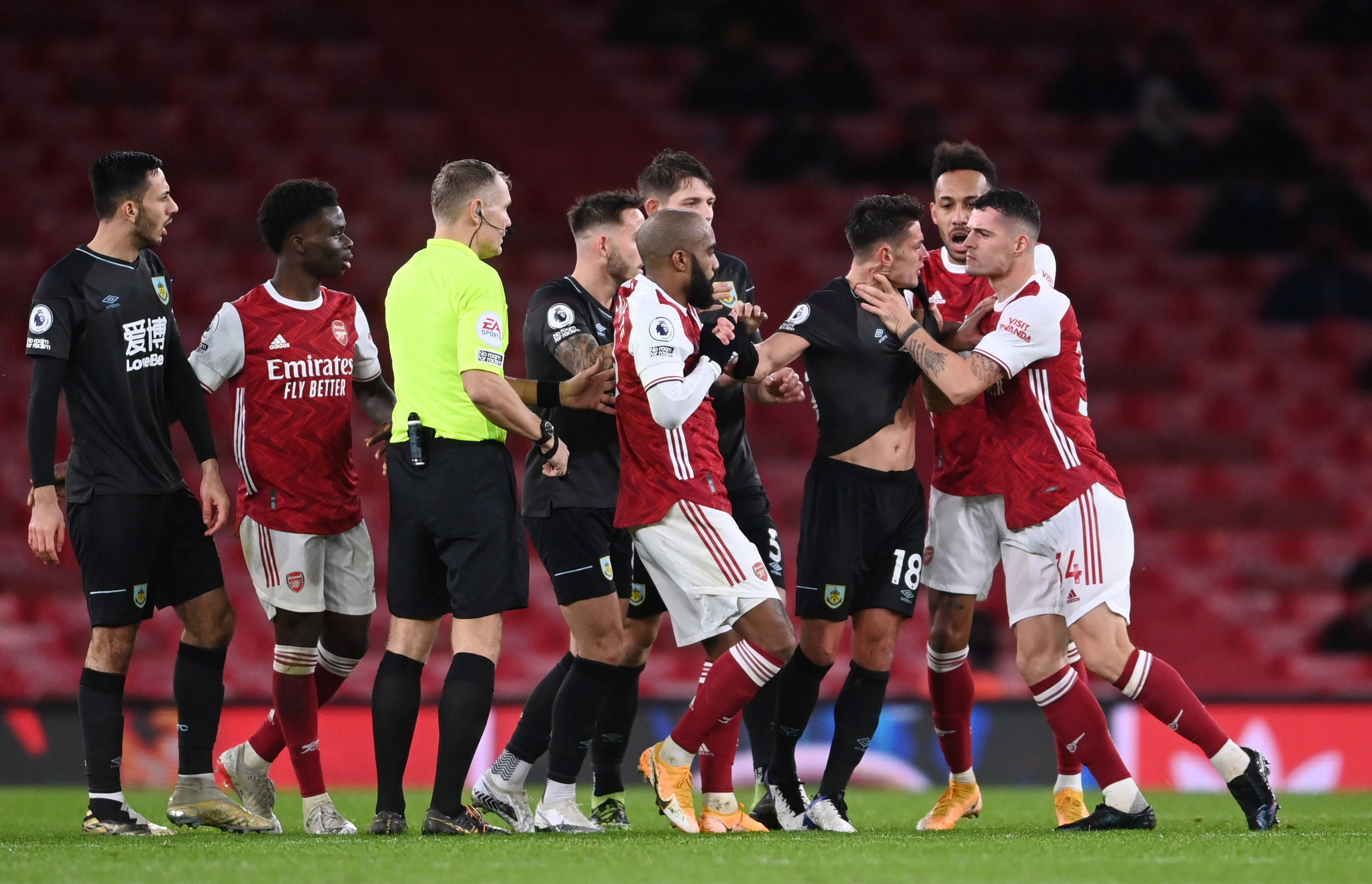 要与队友建 要与队友建