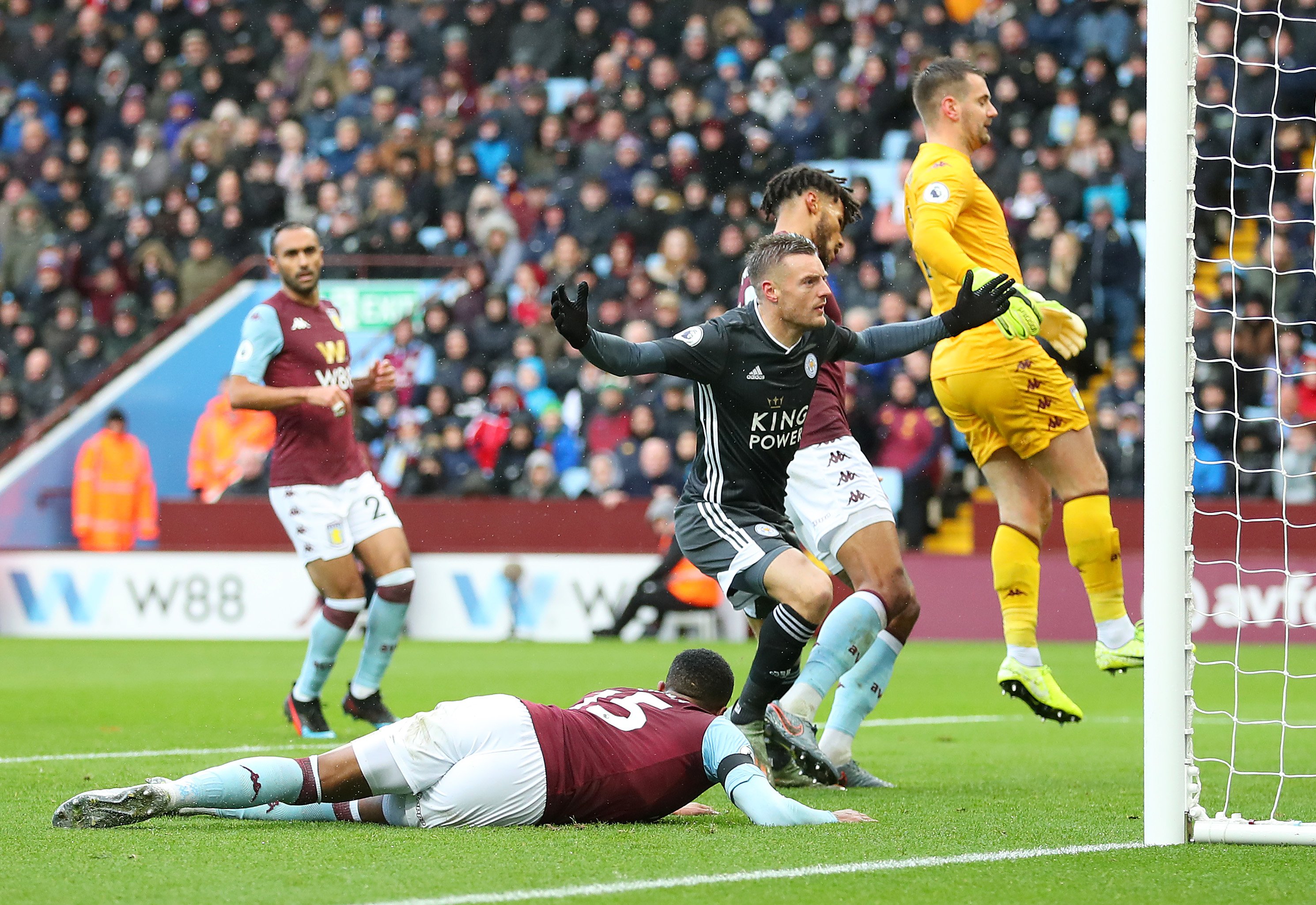 兰首秀及其 兰首秀及其